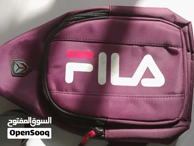 شنطة كروس فيلا أصلية /في مجال للمفاصلة /Original FILA