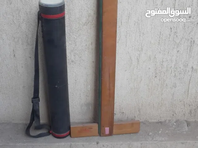 مسطره T مع حامل اللوحات للبيع