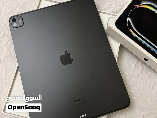 ايباد برو m5 ذاكرة 512 حجم 11انش