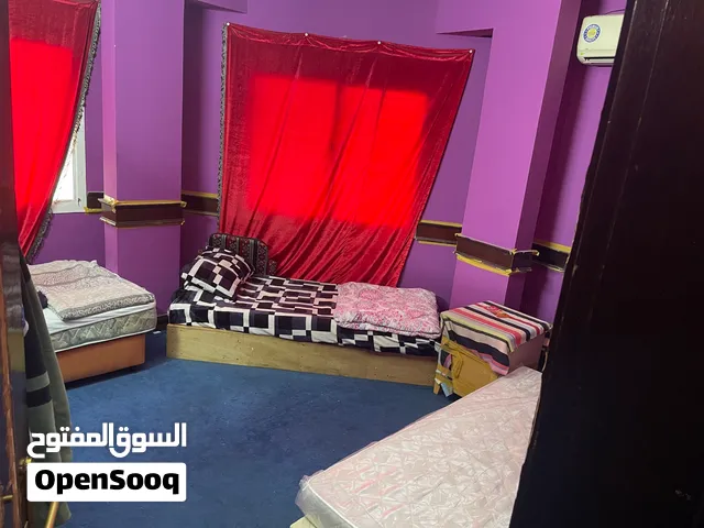 Fully furnished bed space room share available 35 bd