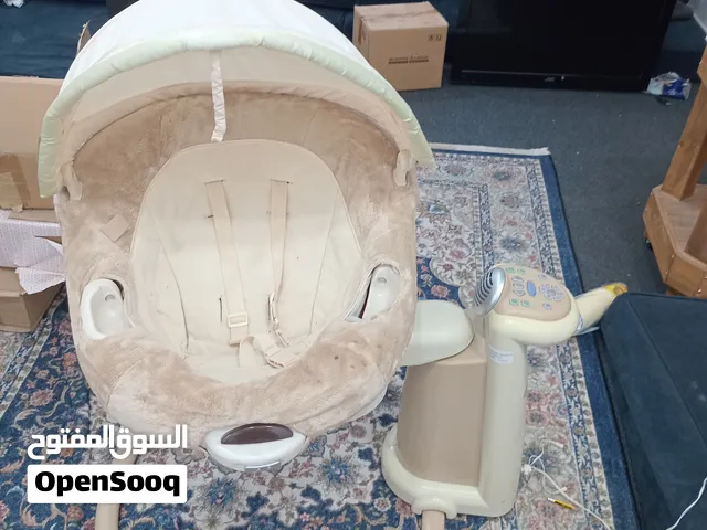 للبيع مهد للاطفال متحرك نوعية ممتازة جدا بحالة ممتازة