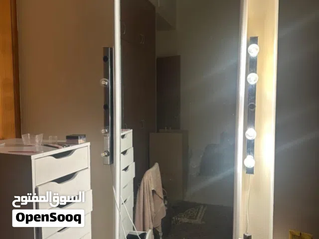مرايا وإضاءات
