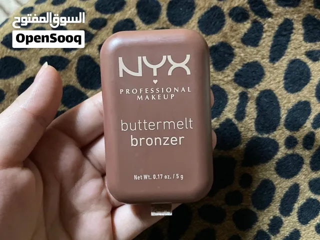 برونزر من nyx