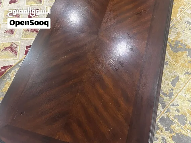 طاوله نظيفه