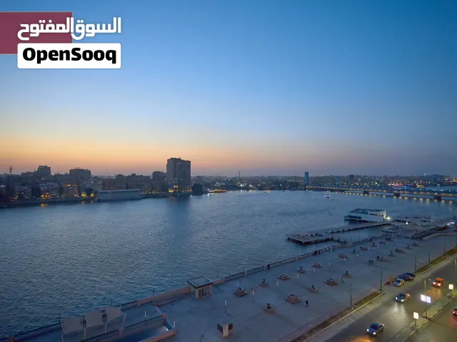 شقة فندقية للايجار اليومى على كورنيش النيل مباشر بجوار فيرمونت بوسط البلد  بموقع مميز  فيو ممشى مصر
