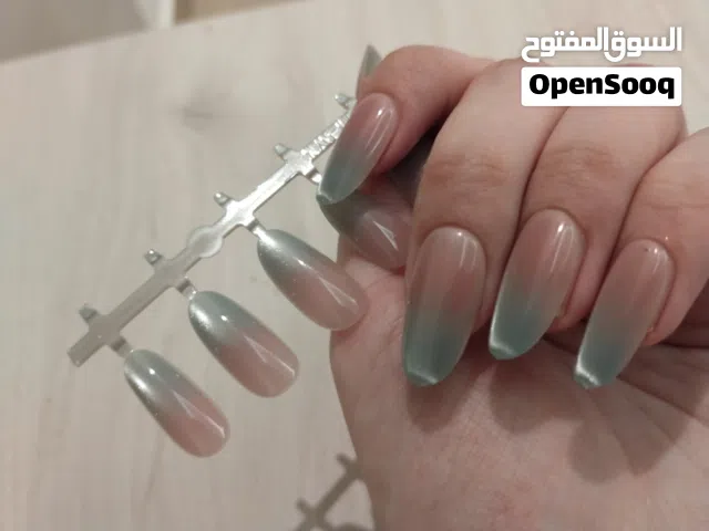 1. مكياج وأظافر تركيب بأسعار مناسبة 2. أظافر فورية + توصيل لكل السعودية 3. تشكيلة أظافر فخمة - الكم