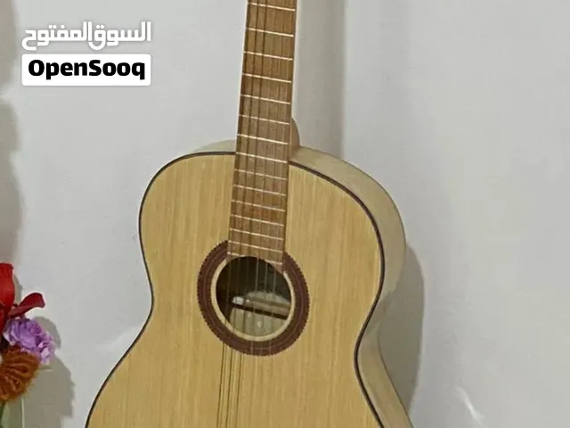 كيتار بحالة ممتازة