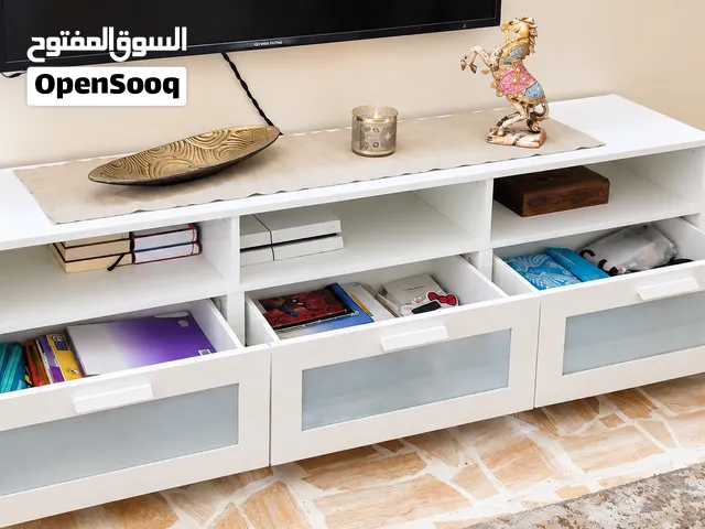 طاولة تلفزيون ايكيا