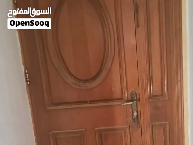 باب خارجي نوع الخشب: خشب سويد ملان  وبزبط باب داخلي خشب اصلي بابخشب طبيعي فاخر بتصميم كلاسيكي مميز
