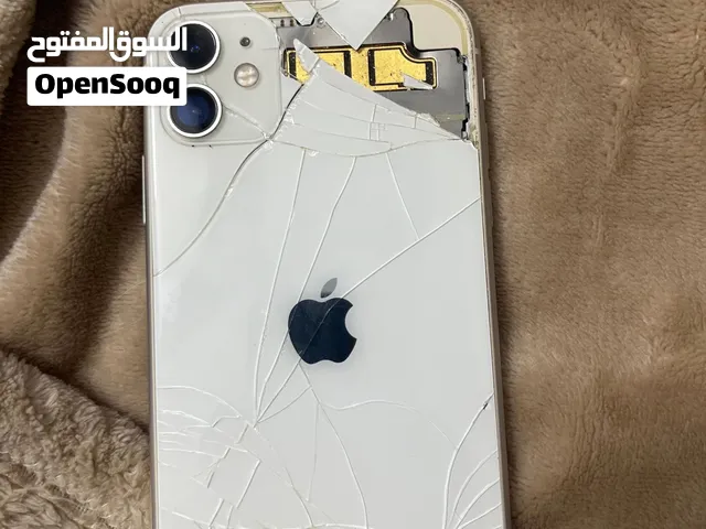 Apple iPhone 11 128 GB in Ajman