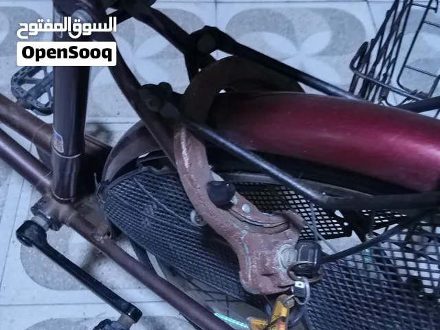 بايسكل ياباني اصلي مختم كله بايسكل تأخذه ربع ماذب علي هوه وأغراضه سعر 110وبي مجال قليل حك جيه
