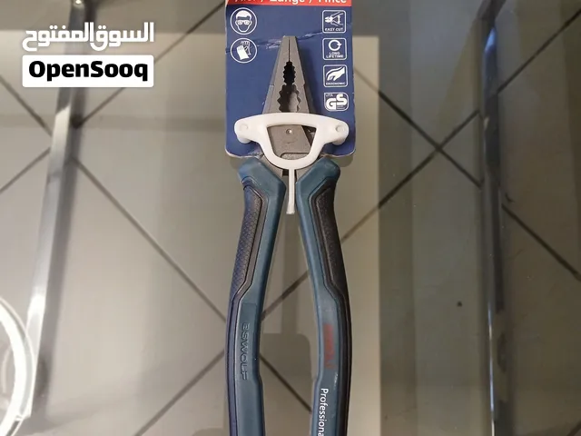 ادوات عمل للحرفيين