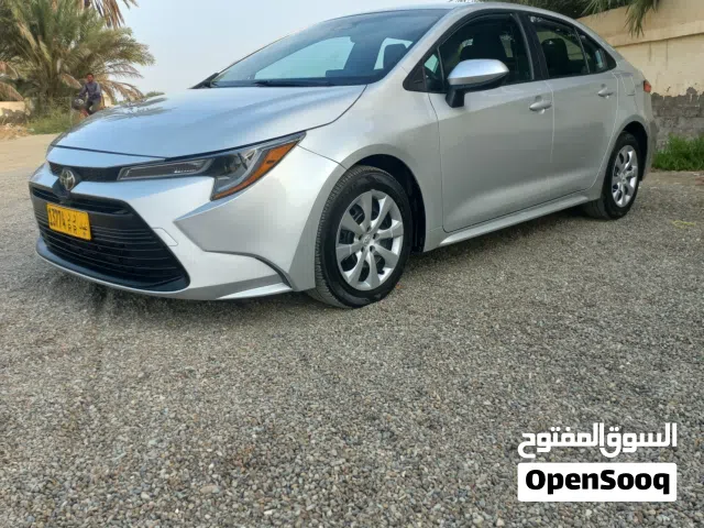 تويوتا كورولا موديل 2023 بحادث بسيط جدا تم تجديدها وتسجيلها تسجيل جديد ملكيه سنه كامله عمان والامارا