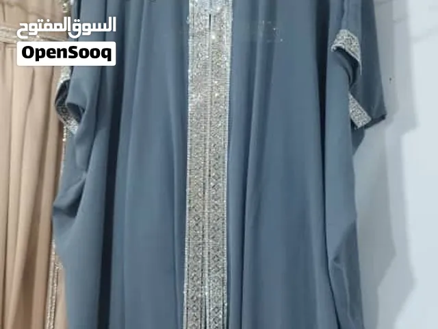 تشكيلة فساتين سهرة ومناسبات فاخرة - موديلات وألوان متنوعة