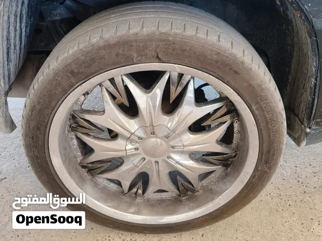 للبيع ايطارات سيارة بلايزر
