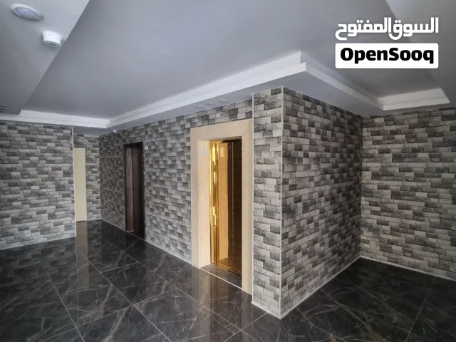 للايجار دور تجاري بالفنطاس مساحتة 240 متر بموقع ممتاز امامة باركن يصلح لاكثر من نشاط تجاري ايجارة 24