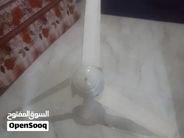 بيع لضرورة مروحة قديمة مش تجاري سقف مع مفتاح لتحكم بالدرجات الهوى ماشاءالله موتورقوي