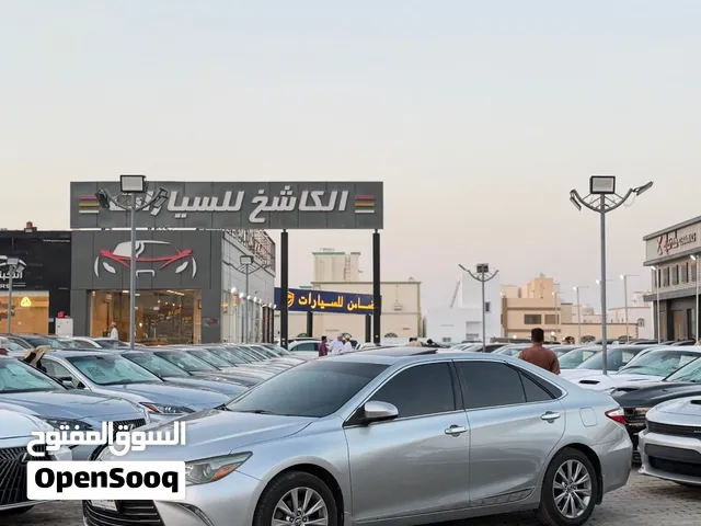تويوتا كامري 2015 فل كامل XLE وارد أمريكي لون فضي بمواصفات حديثة