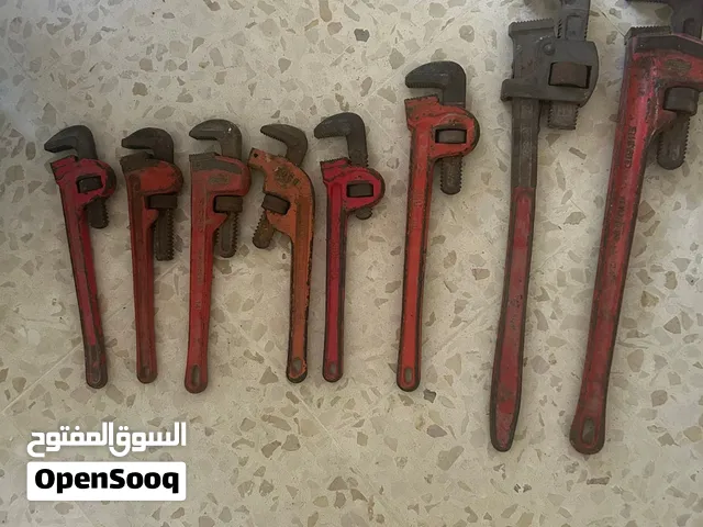 سبع مفاتيح مواسير ريجد احجام مختلفة وفى حالة ممتازة