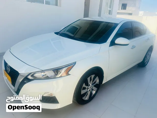 التيما 2020 لون ابيض للبيع