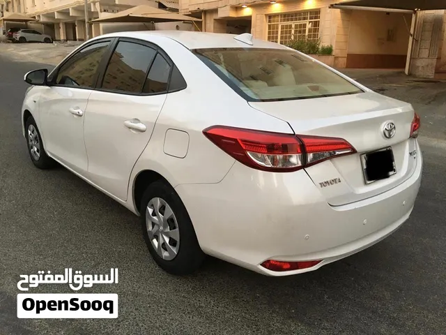تويوتا يارس 2022 للبيع