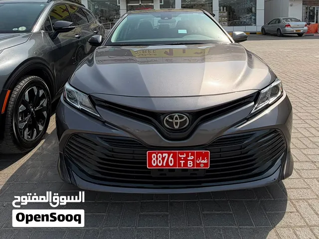 Sedan Toyota in Muscat