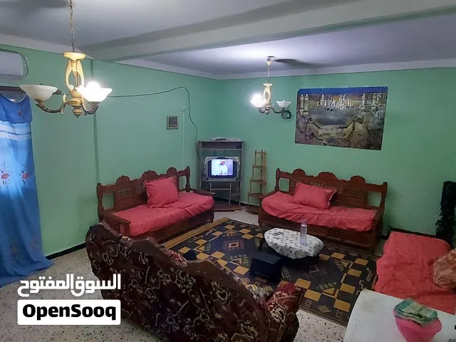 كراء شقة مفروشة f3 في وسط سكيكده