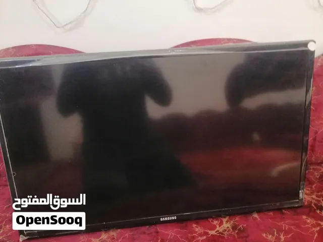 شاشة سامسونج 32 بوصة بحال الوكالة للبيع