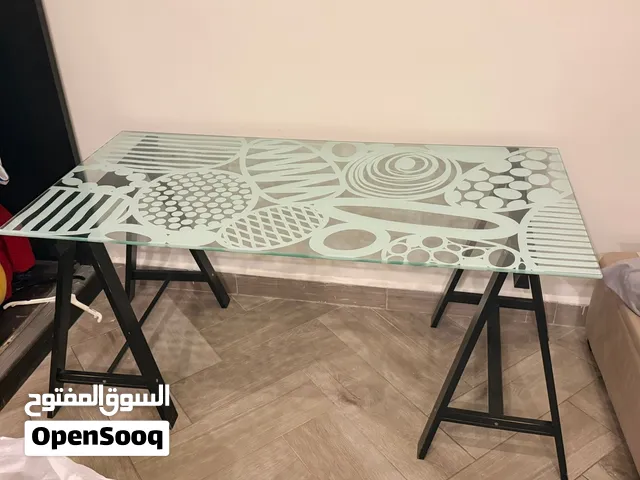طاوله قزاز مع خشبتين ايكيا