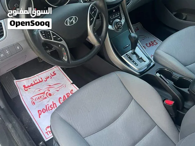 Hyundai Elantra 2012