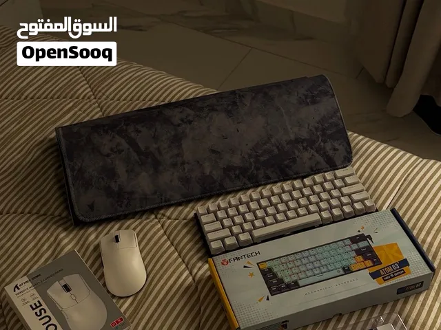 كيبورد وماوس وماوس باد