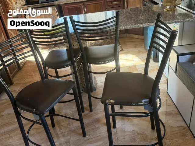 كراسي حديد