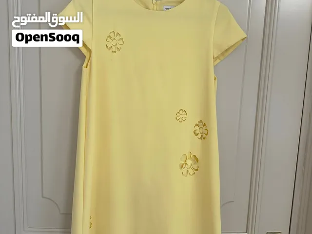 Light Yellow Short Sleeve Shift Dress with Floral Cutouts