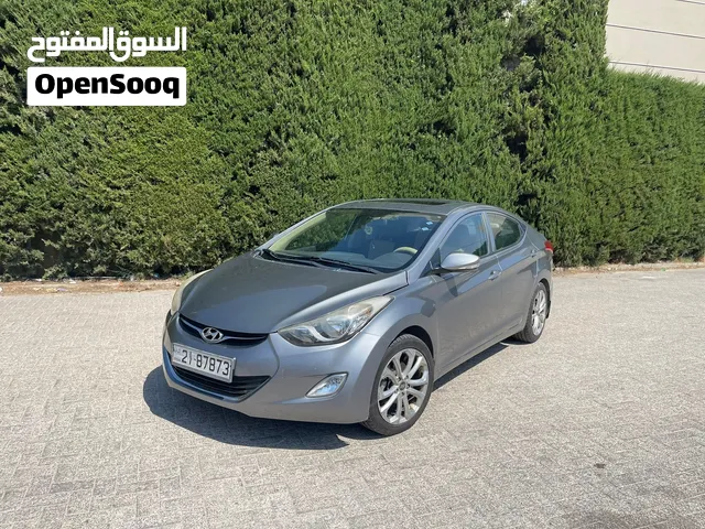هيونداي إلنترا 2014 – مواصفات خليجية فل مواصفات مع فتحة إلا كراسي جلد- محرك ألفين