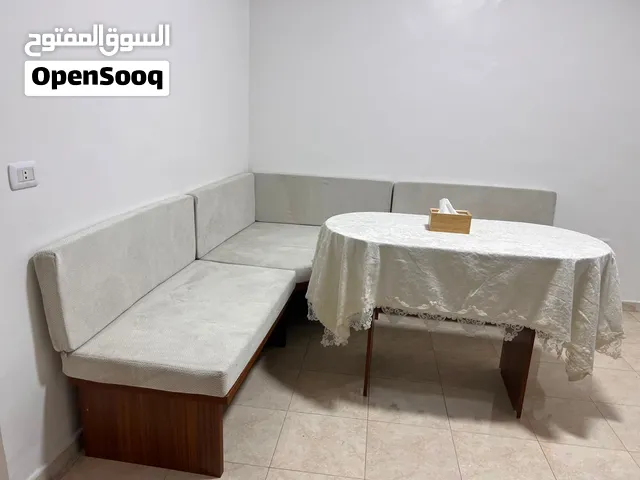مجلس عربي مع طاوله سفره