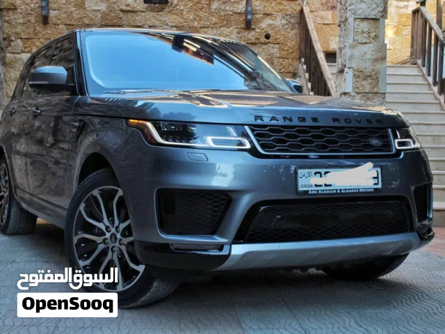 Sedan Land Rover in Amman