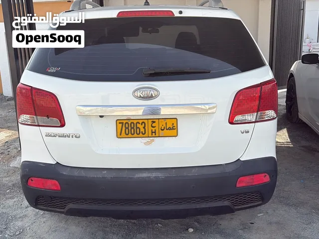 كيا سورينتو 2012 فل كامل موديل خليجي لون أبيض بحالة ممتازة
