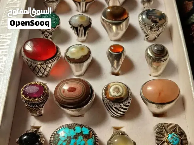خاتم فضي فاخر وجميل