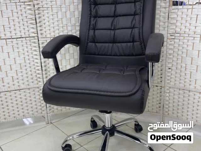 كراسي مكتبية دوارة وثابتة – مريحة وأنيقة بأسعار مميزة