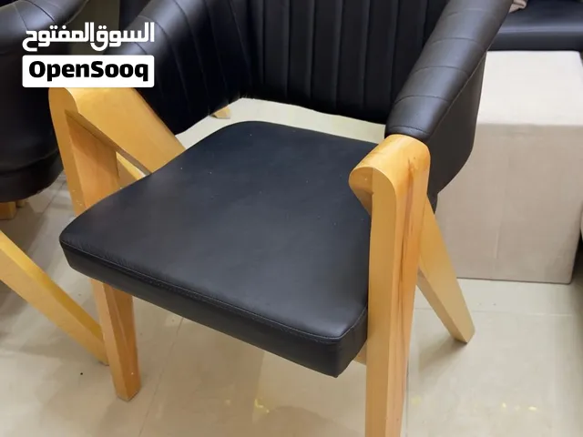 كراسي سفرة او انتظار مستعملة عدد 8