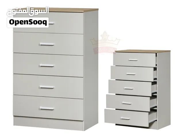 كومدينو أنيق يكمل جمال غرفتك