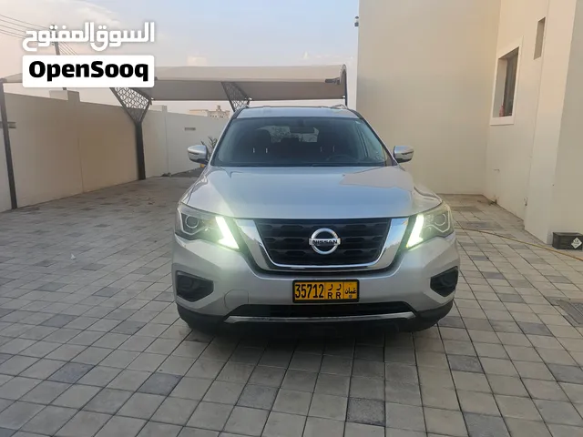 Used Nissan Pathfinder in Al Dhahirah