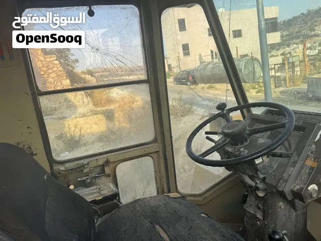 جرافة كوماتسوا موديل 90 داش 1 مرخصة تنازل
