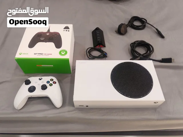 xbox series s  و 2 جويستك