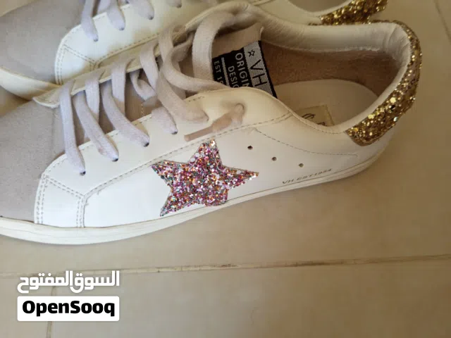 Kate spade, vintage Havana , Adidas