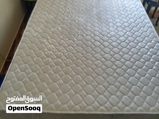 للبيع – مترس ميموري فوم بحالة ممتازة  For sale - memory foam mattress