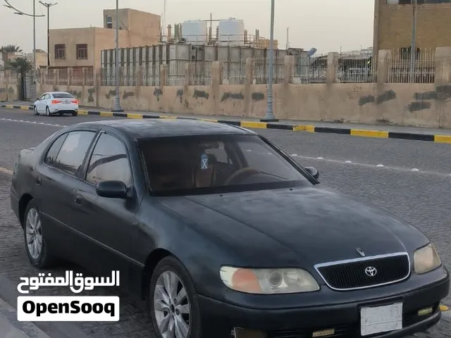 السعر ---45 السلام عليكم سيارة تيوتا ارستو مديل 2000 سيارة جاهزة محرك كير مكفول تبريد حدادية تاير نض