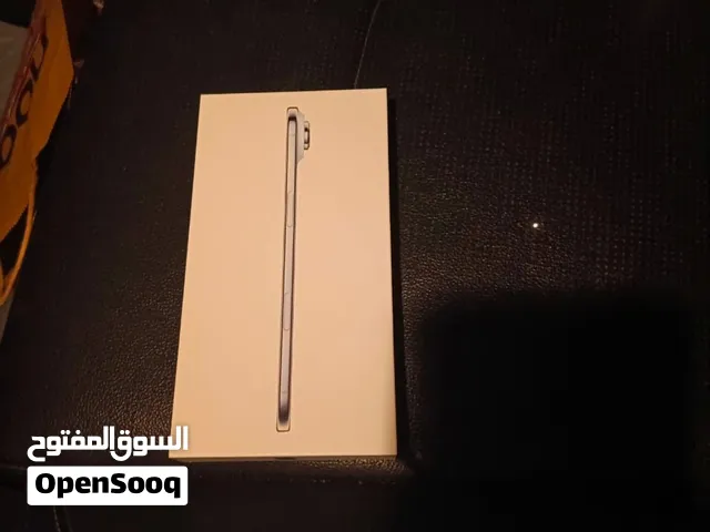 iPhone Air أزرق سماوي، سعة 1TB، جديد ومختوم بالكرتون، غير مستعمل، السعر 4800 درهم. للتواصل