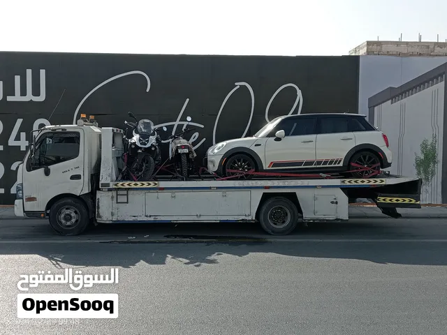 سطحة لنقل المركبات داخل الامارات والسعودية