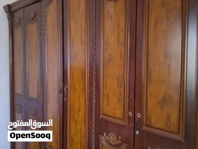 دولاب ملابس شبه جديد